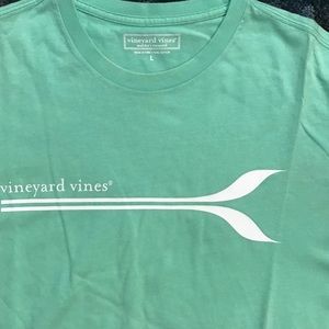 Vineyard Vines t-shirt
